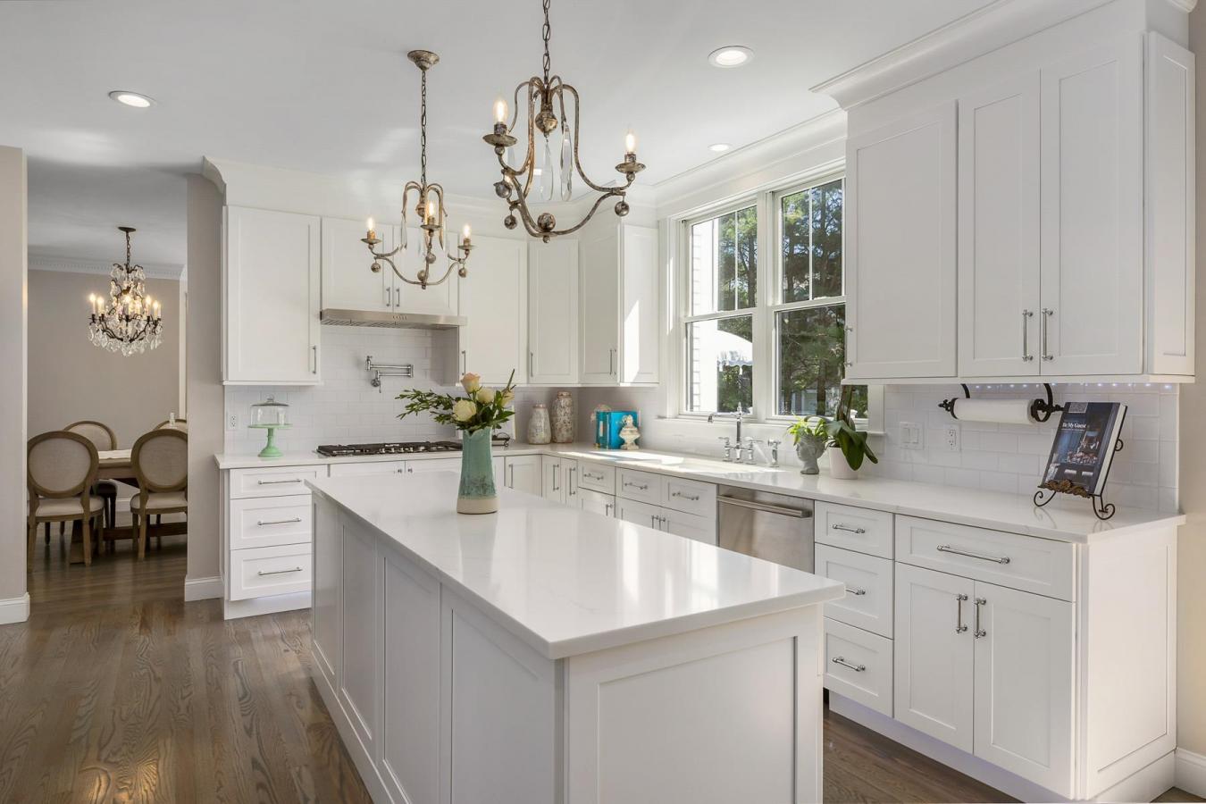 Portsmouth, New Hampshire, 03801, United States, 5 Bedrooms Bedrooms, ,5 BathroomsBathrooms,Residential,For Sale,1914712