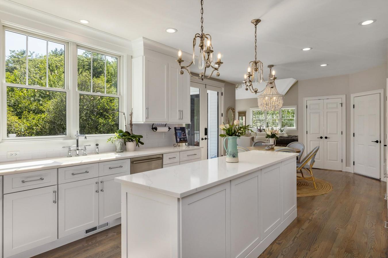 Portsmouth, New Hampshire, 03801, United States, 5 Bedrooms Bedrooms, ,5 BathroomsBathrooms,Residential,For Sale,1914712
