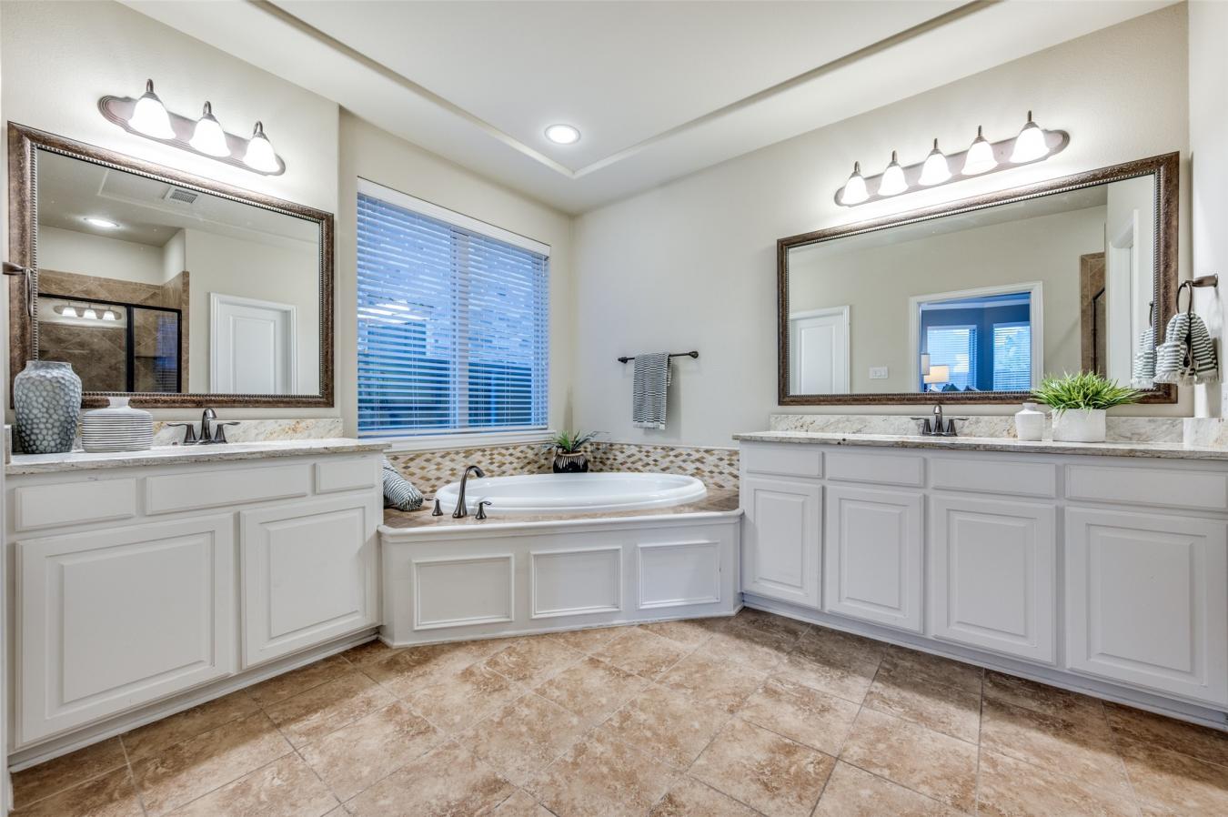 The Colony, Denton, 75056, United States, 4 Bedrooms Bedrooms, ,3 BathroomsBathrooms,Residential,For Sale,1929356