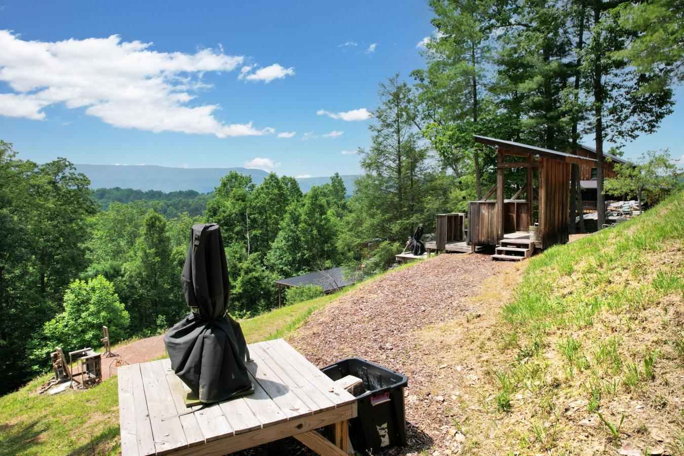 Reliance, Tennessee, 37369, United States, 5 Bedrooms Bedrooms, ,3 BathroomsBathrooms,Residential,For Sale,1914493