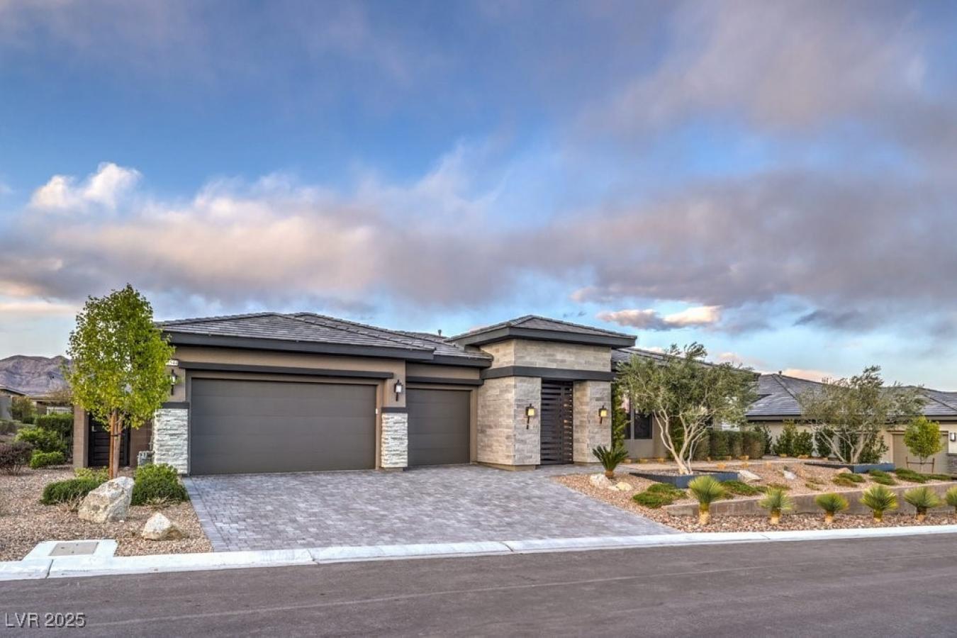 Las Vegas, Clark, 89138, United States, 4 Bedrooms Bedrooms, ,3 BathroomsBathrooms,Residential,For Sale,1914704