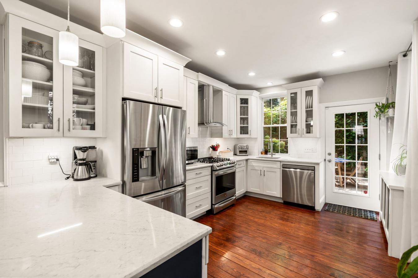 Philadelphia, Pennsylvania, 19106, United States, 4 Bedrooms Bedrooms, ,2 BathroomsBathrooms,Residential,For Sale,1914702