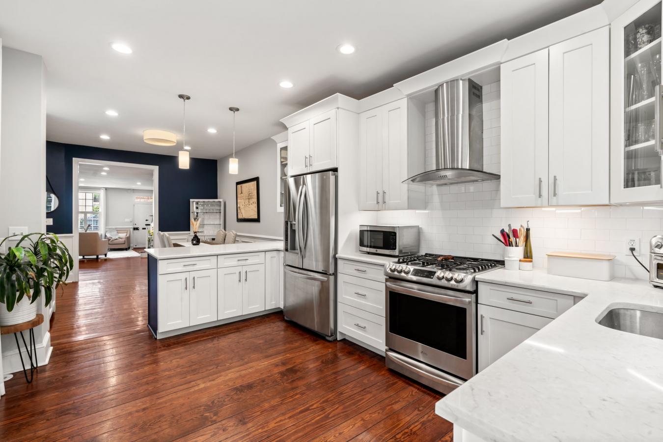 Philadelphia, Pennsylvania, 19106, United States, 4 Bedrooms Bedrooms, ,2 BathroomsBathrooms,Residential,For Sale,1914702