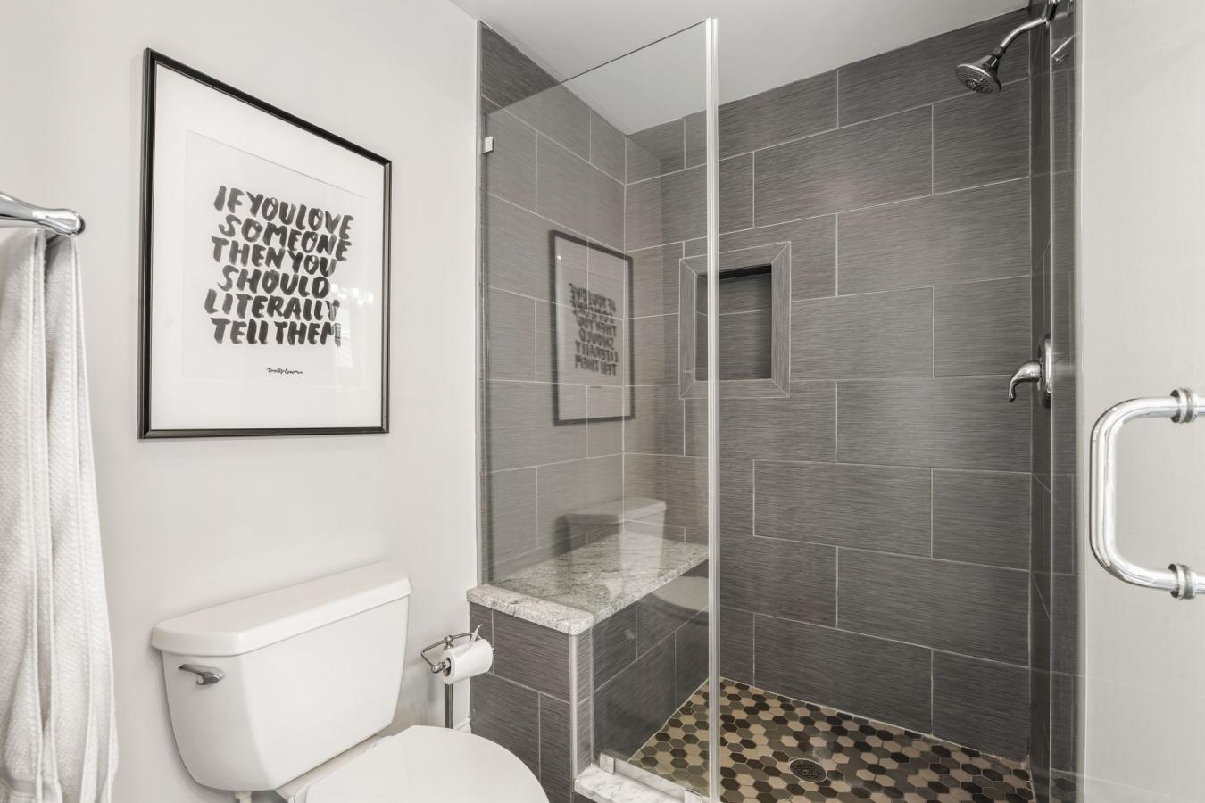 Philadelphia, Pennsylvania, 19106, United States, 4 Bedrooms Bedrooms, ,2 BathroomsBathrooms,Residential,For Sale,1914702