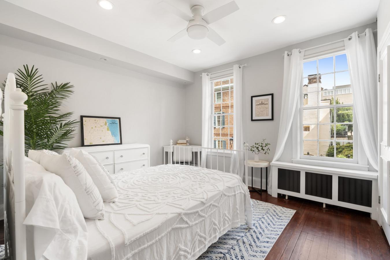 Philadelphia, Pennsylvania, 19106, United States, 4 Bedrooms Bedrooms, ,2 BathroomsBathrooms,Residential,For Sale,1914702
