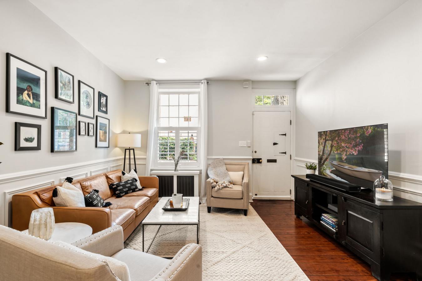 Philadelphia, Pennsylvania, 19106, United States, 4 Bedrooms Bedrooms, ,2 BathroomsBathrooms,Residential,For Sale,1914702