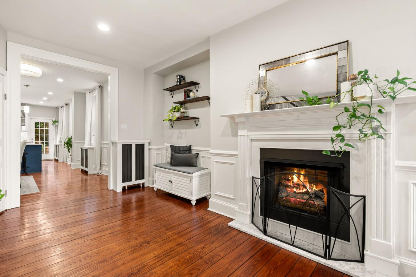 Philadelphia, Pennsylvania, 19106, United States, 4 Bedrooms Bedrooms, ,2 BathroomsBathrooms,Residential,For Sale,1914702