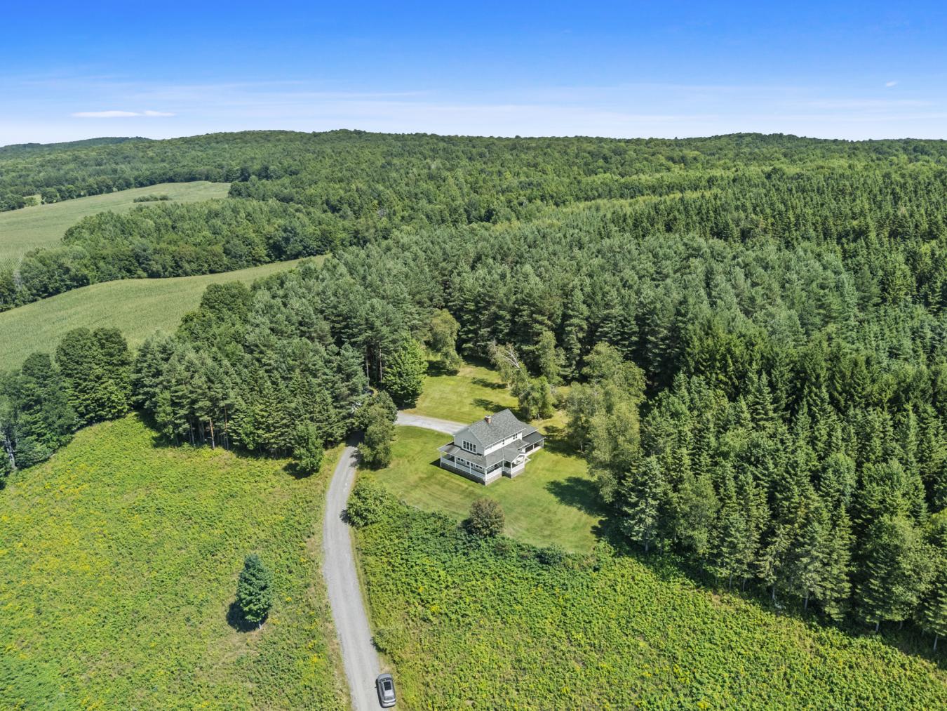 Hatley, Estrie, J0B 4B0, Canada, 3 Bedrooms Bedrooms, ,2 BathroomsBathrooms,Residential,For Sale,1914701
