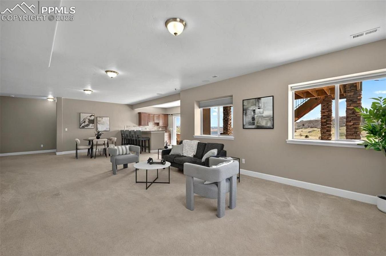 Monument, El Paso, 80132, United States, 5 Bedrooms Bedrooms, ,4 BathroomsBathrooms,Residential,For Sale,1934138