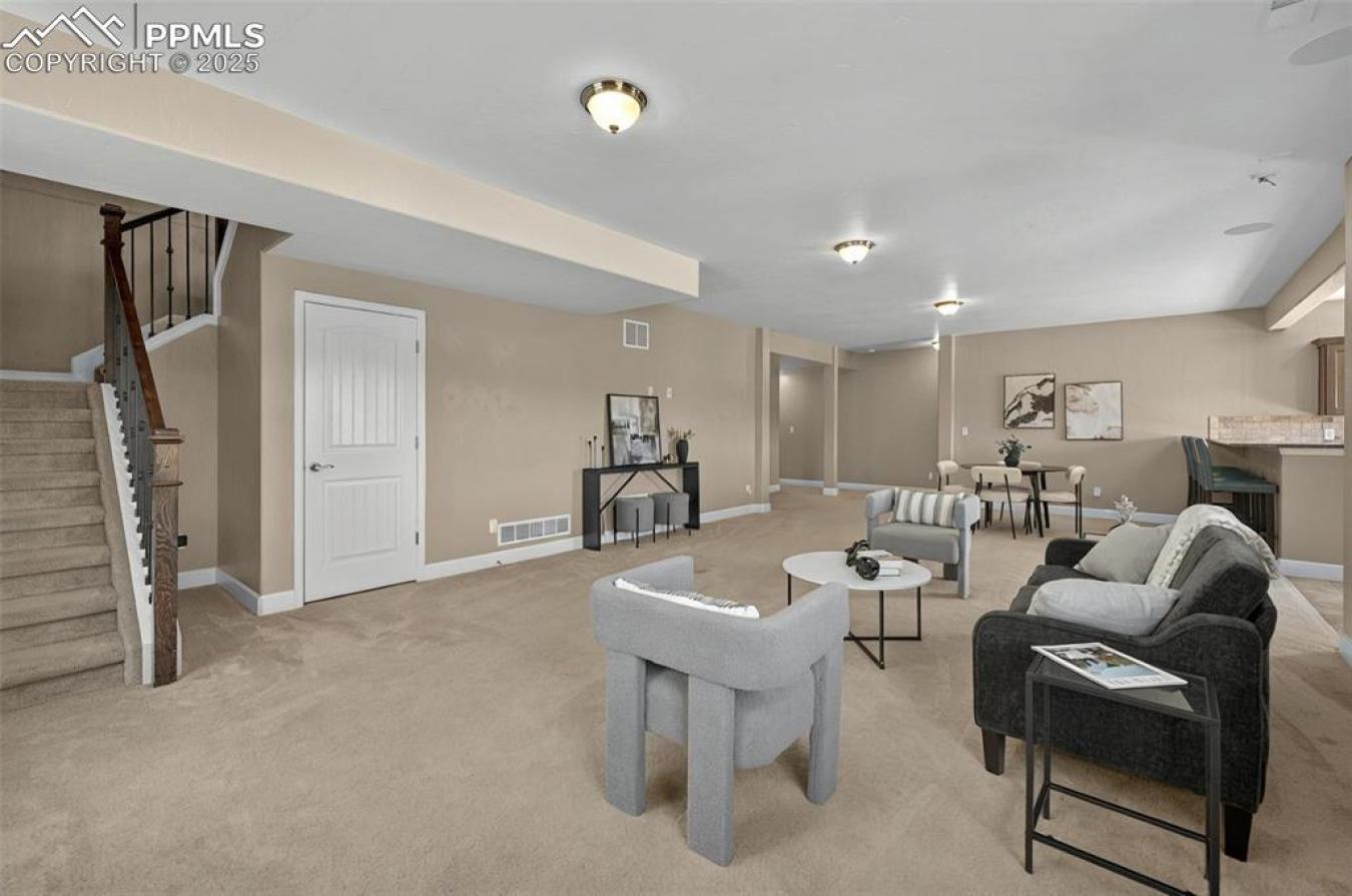 Monument, El Paso, 80132, United States, 5 Bedrooms Bedrooms, ,4 BathroomsBathrooms,Residential,For Sale,1934138