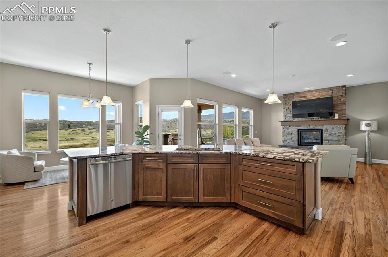 Monument, El Paso, 80132, United States, 5 Bedrooms Bedrooms, ,4 BathroomsBathrooms,Residential,For Sale,1934138