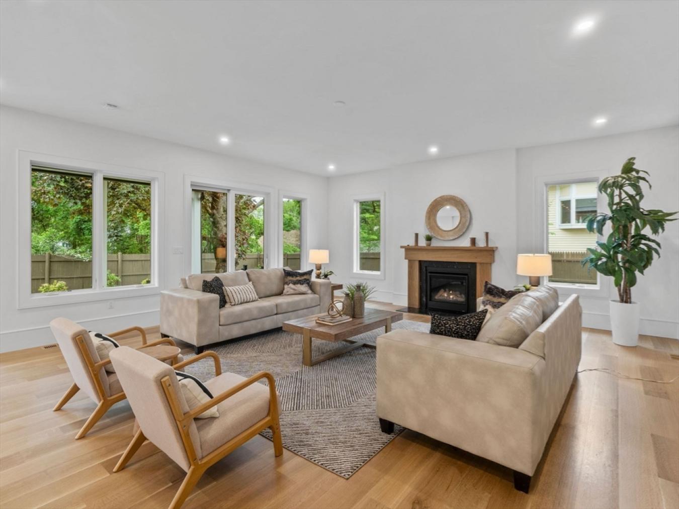 Newton, Middlesex, 02459, United States, ,Residential,For Sale,1914700
