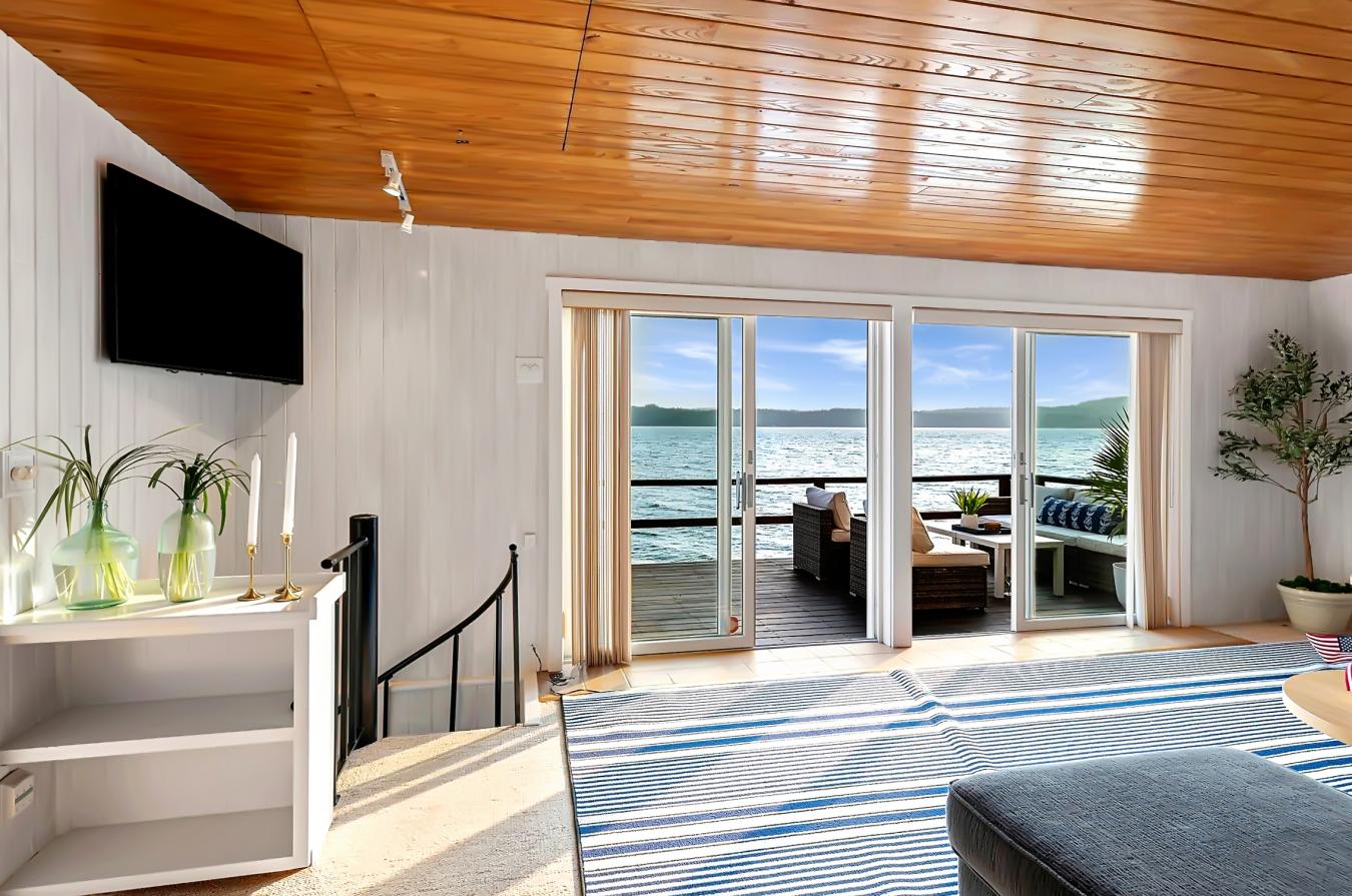SKANEATELES, New York, 13152, United States, 2 Bedrooms Bedrooms, ,1 BathroomBathrooms,Residential,For Sale,1914696