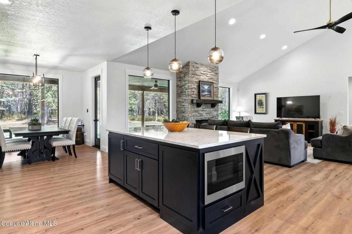 Rathdrum, Kootenai, 83858, United States, 5 Bedrooms Bedrooms, ,3 BathroomsBathrooms,Residential,For Sale,1914692