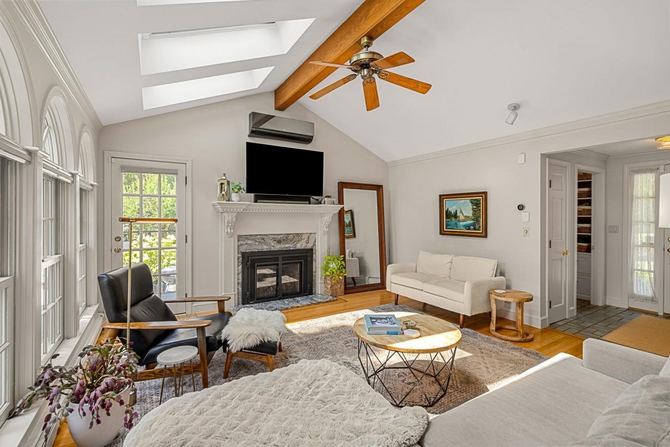 Bedford, Hillsborough, 03110, United States, 4 Bedrooms Bedrooms, ,3 BathroomsBathrooms,Residential,For Sale,1914873
