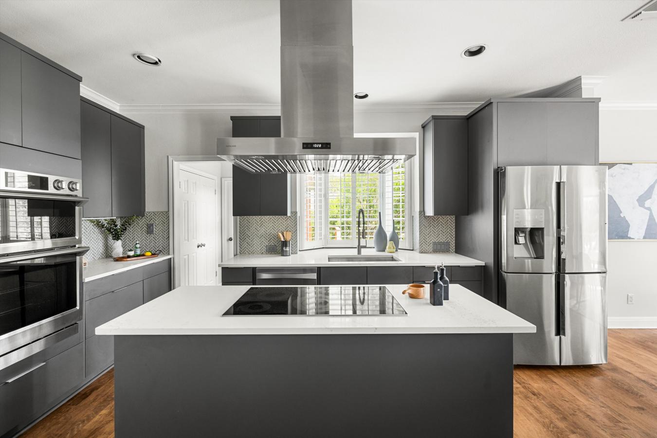 Austin, Travis, 78746, United States, 6 Bedrooms Bedrooms, ,4 BathroomsBathrooms,Residential,For Sale,1914871