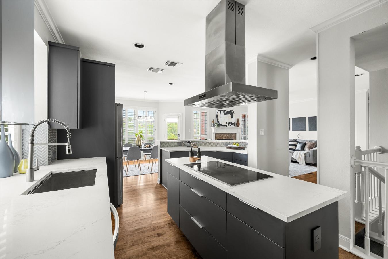 Austin, Travis, 78746, United States, 6 Bedrooms Bedrooms, ,4 BathroomsBathrooms,Residential,For Sale,1914871