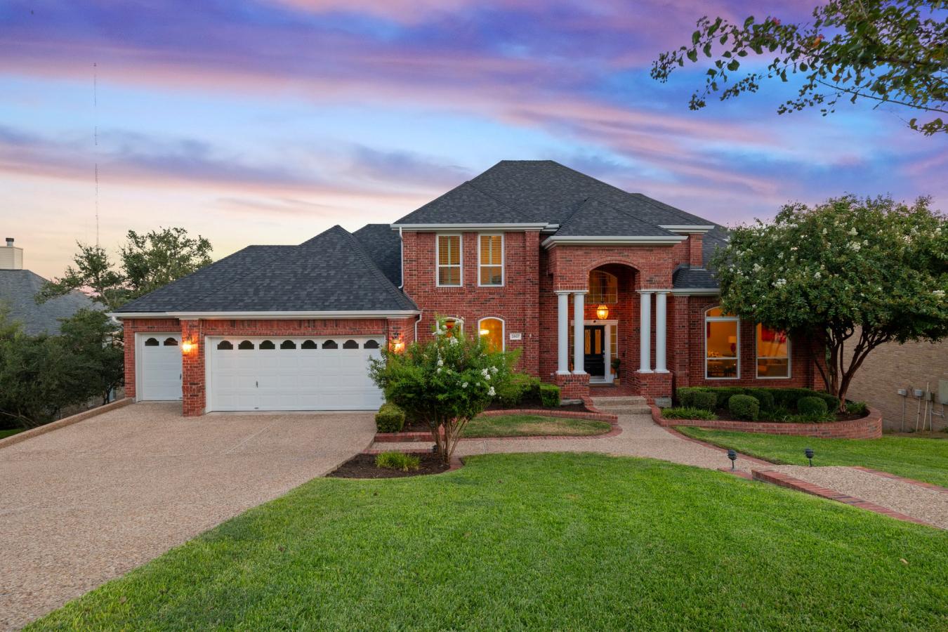 Austin, Travis, 78746, United States, 6 Bedrooms Bedrooms, ,4 BathroomsBathrooms,Residential,For Sale,1914871