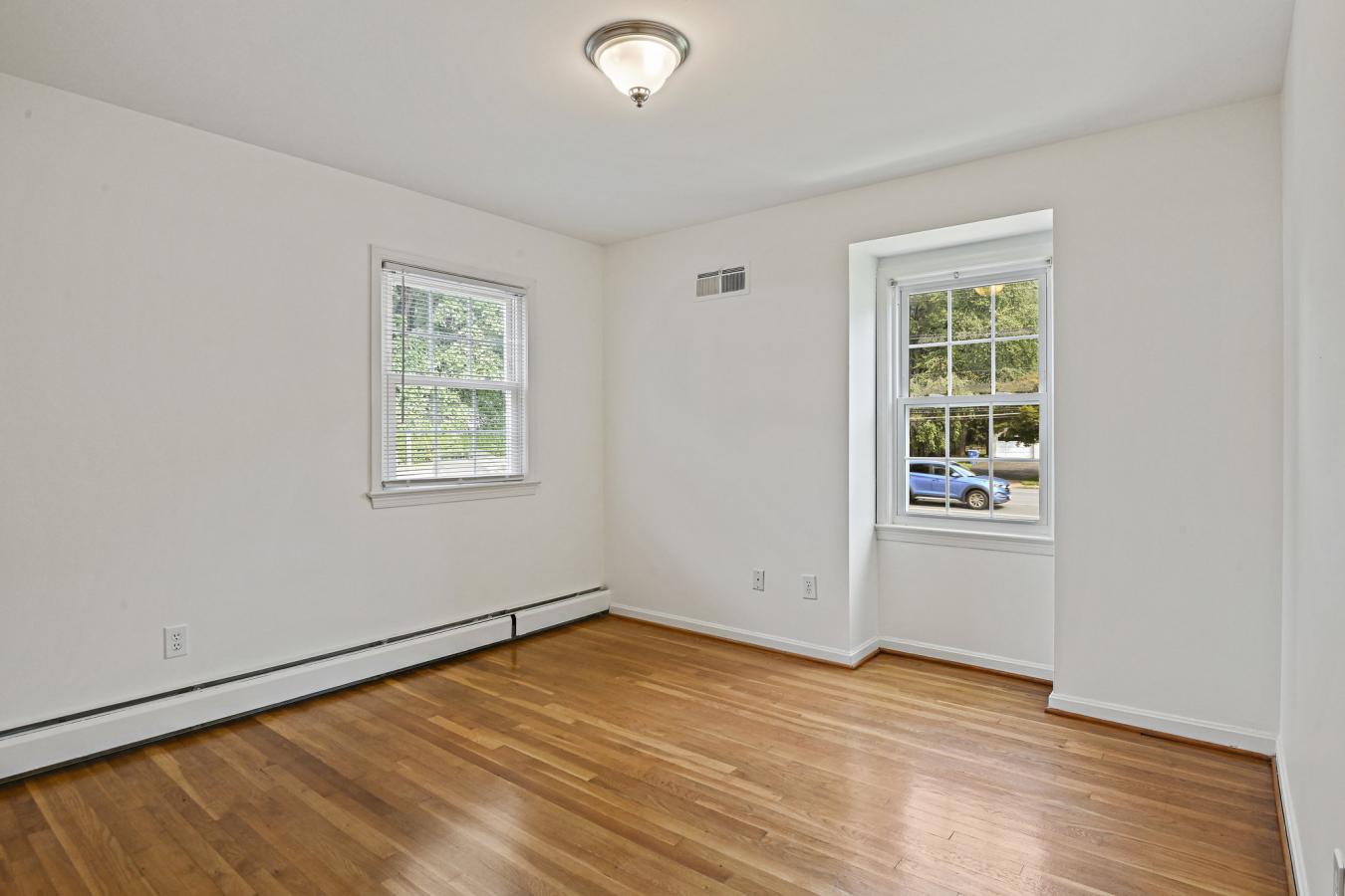 McLean, Fairfax, 22102, United States, 4 Bedrooms Bedrooms, ,3 BathroomsBathrooms,Residential,For Sale,1914870