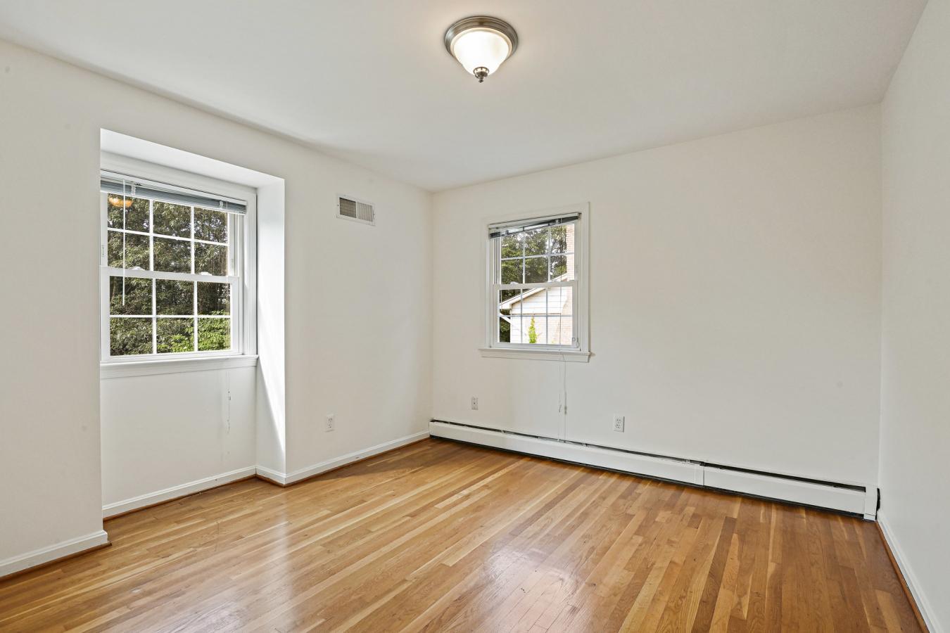 McLean, Fairfax, 22102, United States, 4 Bedrooms Bedrooms, ,3 BathroomsBathrooms,Residential,For Sale,1914870