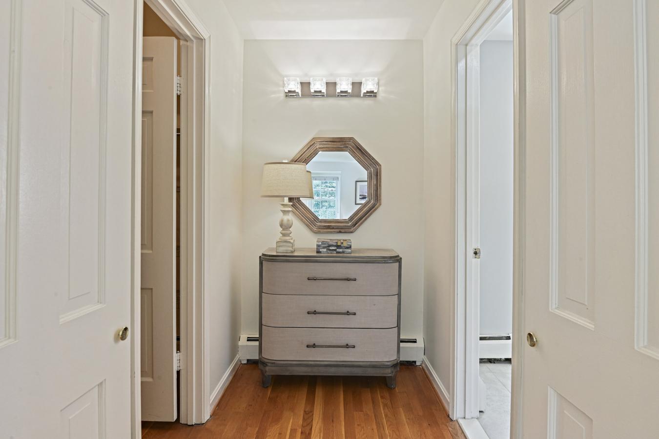 McLean, Fairfax, 22102, United States, 4 Bedrooms Bedrooms, ,3 BathroomsBathrooms,Residential,For Sale,1914870