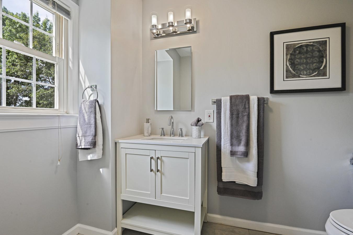 McLean, Fairfax, 22102, United States, 4 Bedrooms Bedrooms, ,3 BathroomsBathrooms,Residential,For Sale,1914870