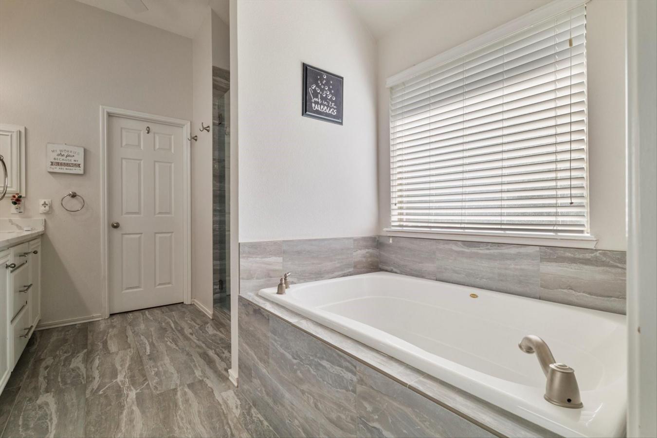 Mckinney, Collin, 75071, United States, 4 Bedrooms Bedrooms, ,3 BathroomsBathrooms,Residential,For Sale,1914691