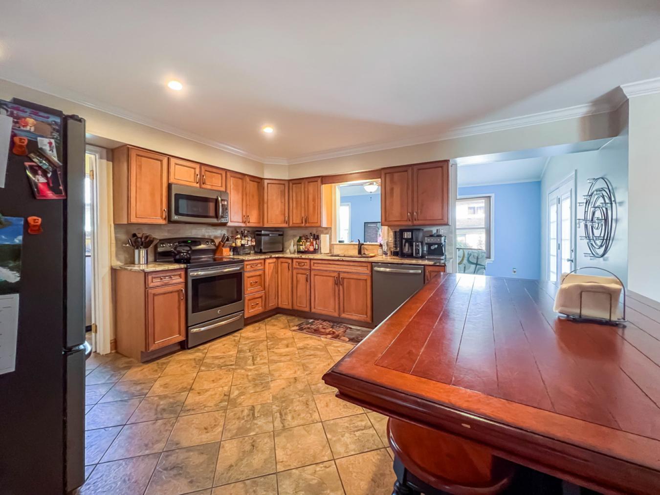Bensalem, Pennsylvania, 19020, United States, 4 Bedrooms Bedrooms, ,2 BathroomsBathrooms,Residential,For Sale,1914868
