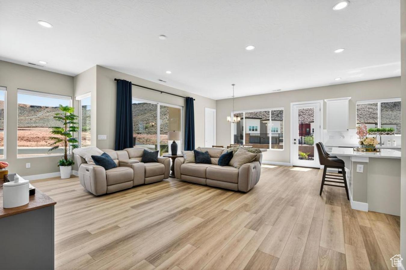 St. George, Washington, 84770, United States, 3 Bedrooms Bedrooms, ,2 BathroomsBathrooms,Residential,For Sale,1914866