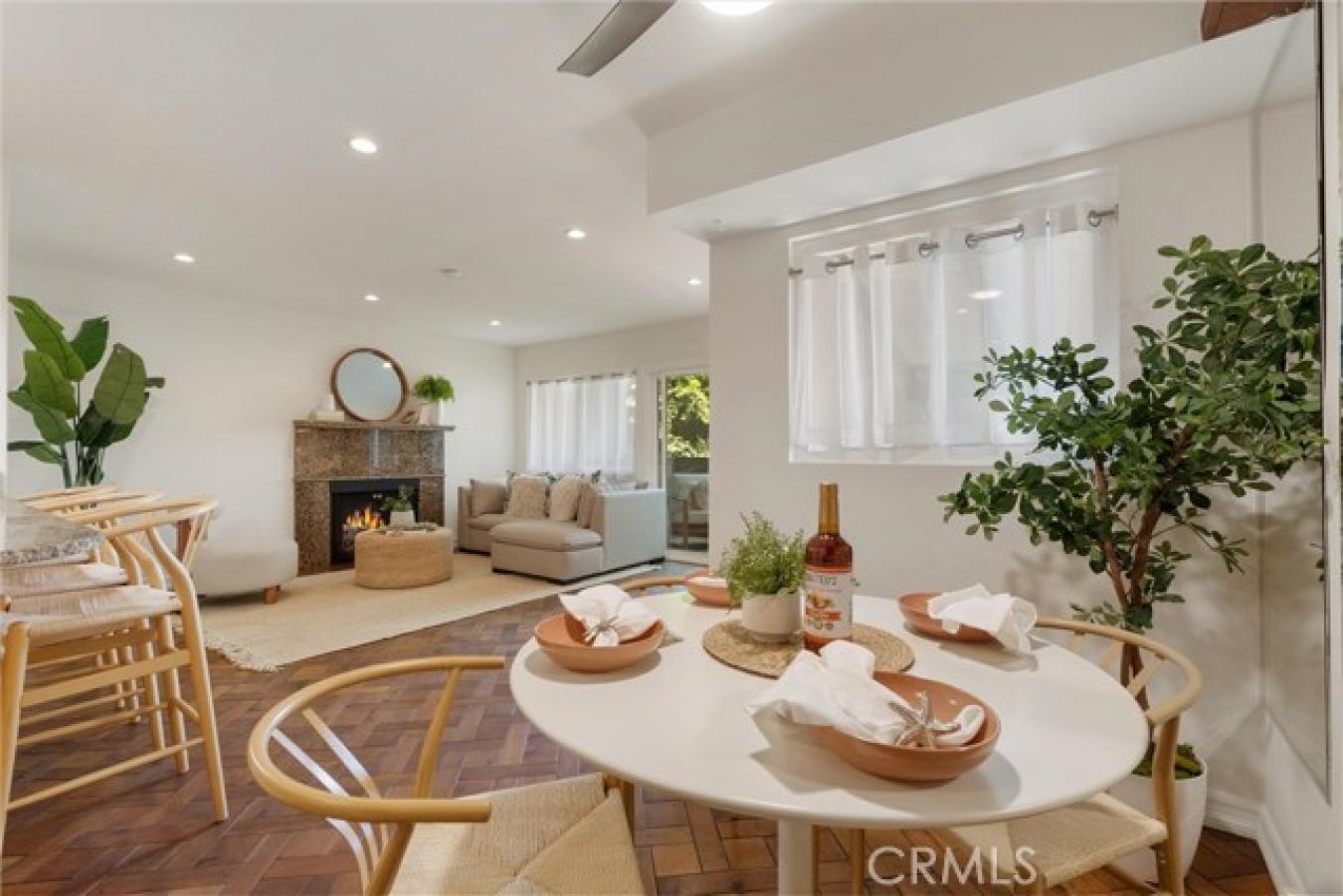 Redondo Beach, Los Angeles, 90277, United States, 2 Bedrooms Bedrooms, ,2 BathroomsBathrooms,Residential,For Sale,1914865