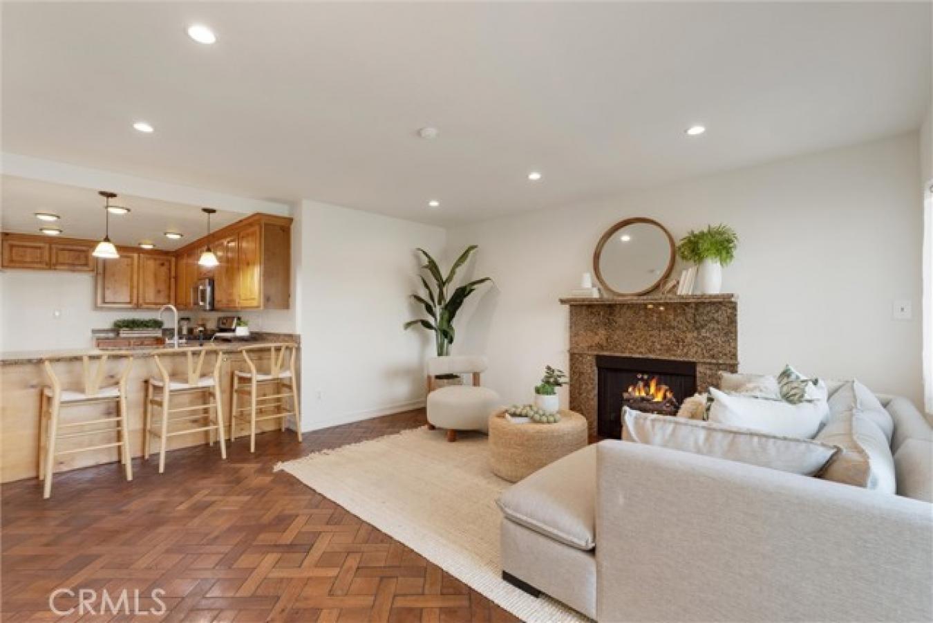 Redondo Beach, Los Angeles, 90277, United States, 2 Bedrooms Bedrooms, ,2 BathroomsBathrooms,Residential,For Sale,1914865