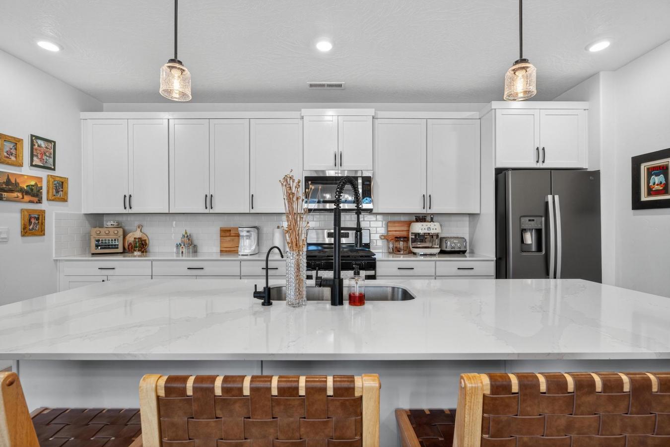 St George, Washington, 84790, United States, 5 Bedrooms Bedrooms, ,2 BathroomsBathrooms,Residential,For Sale,1914864