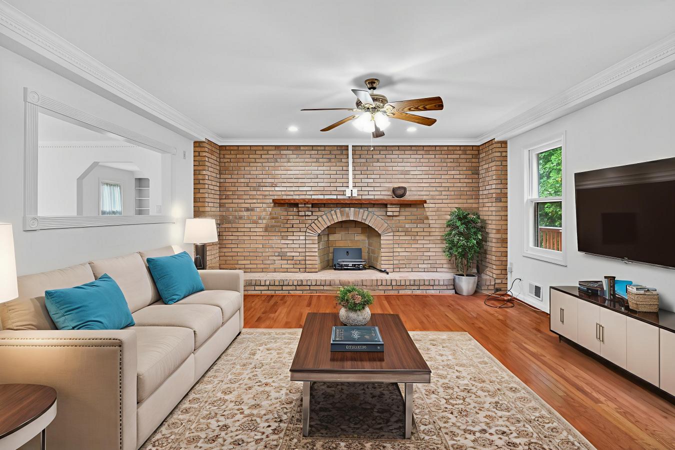 Burtonsville, Montgomery, MD, 20866, United States, 5 Bedrooms Bedrooms, ,4 BathroomsBathrooms,Residential,For Sale,1914862