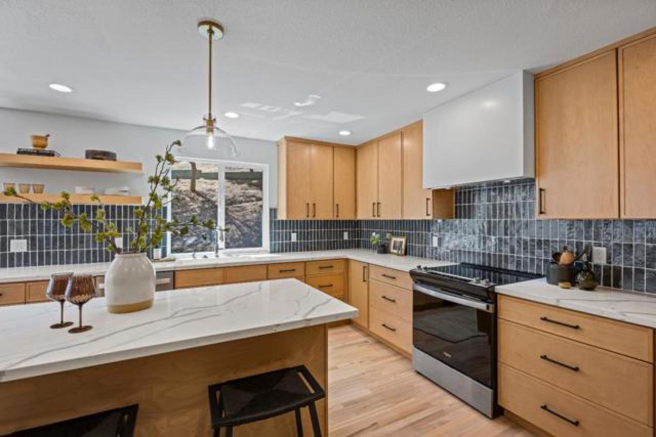 Gilroy, Santa Clara, 95020, United States, 4 Bedrooms Bedrooms, ,3 BathroomsBathrooms,Residential,For Sale,1914861