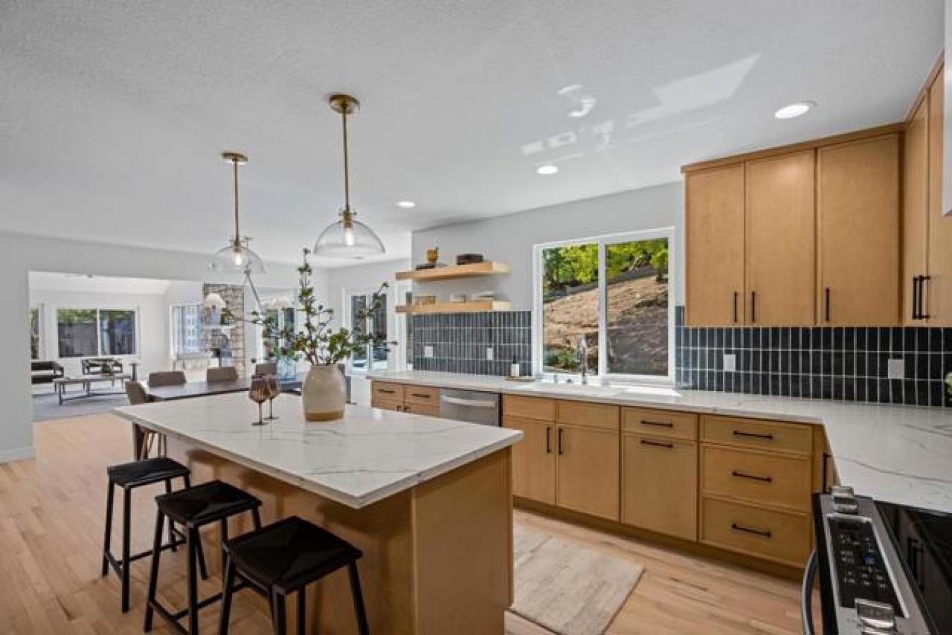 Gilroy, Santa Clara, 95020, United States, 4 Bedrooms Bedrooms, ,3 BathroomsBathrooms,Residential,For Sale,1914861