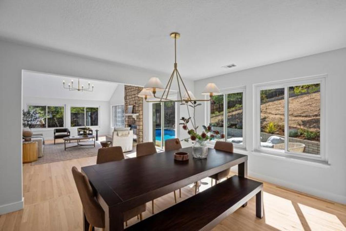 Gilroy, Santa Clara, 95020, United States, 4 Bedrooms Bedrooms, ,3 BathroomsBathrooms,Residential,For Sale,1914861