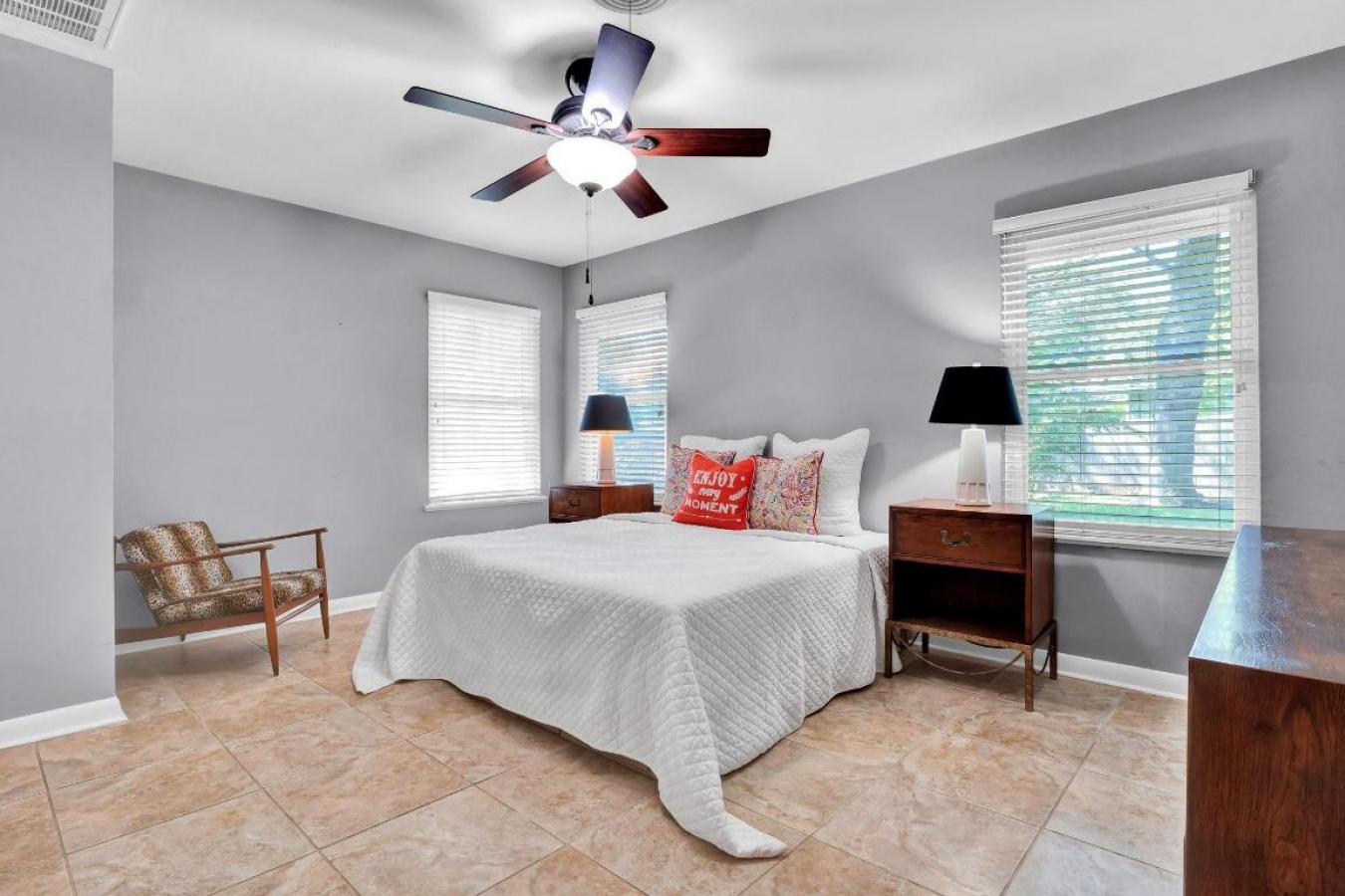 Austin, Travis, 78723, United States, 3 Bedrooms Bedrooms, ,2 BathroomsBathrooms,Residential,For Sale,1919041