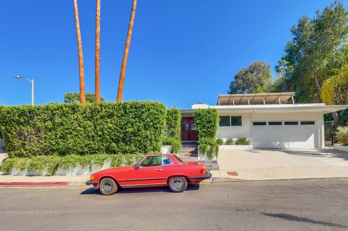 Hollywood Hills West, Los Angeles, 90046, United States, 4 Bedrooms Bedrooms, ,2 BathroomsBathrooms,Residential,For Sale,1934137