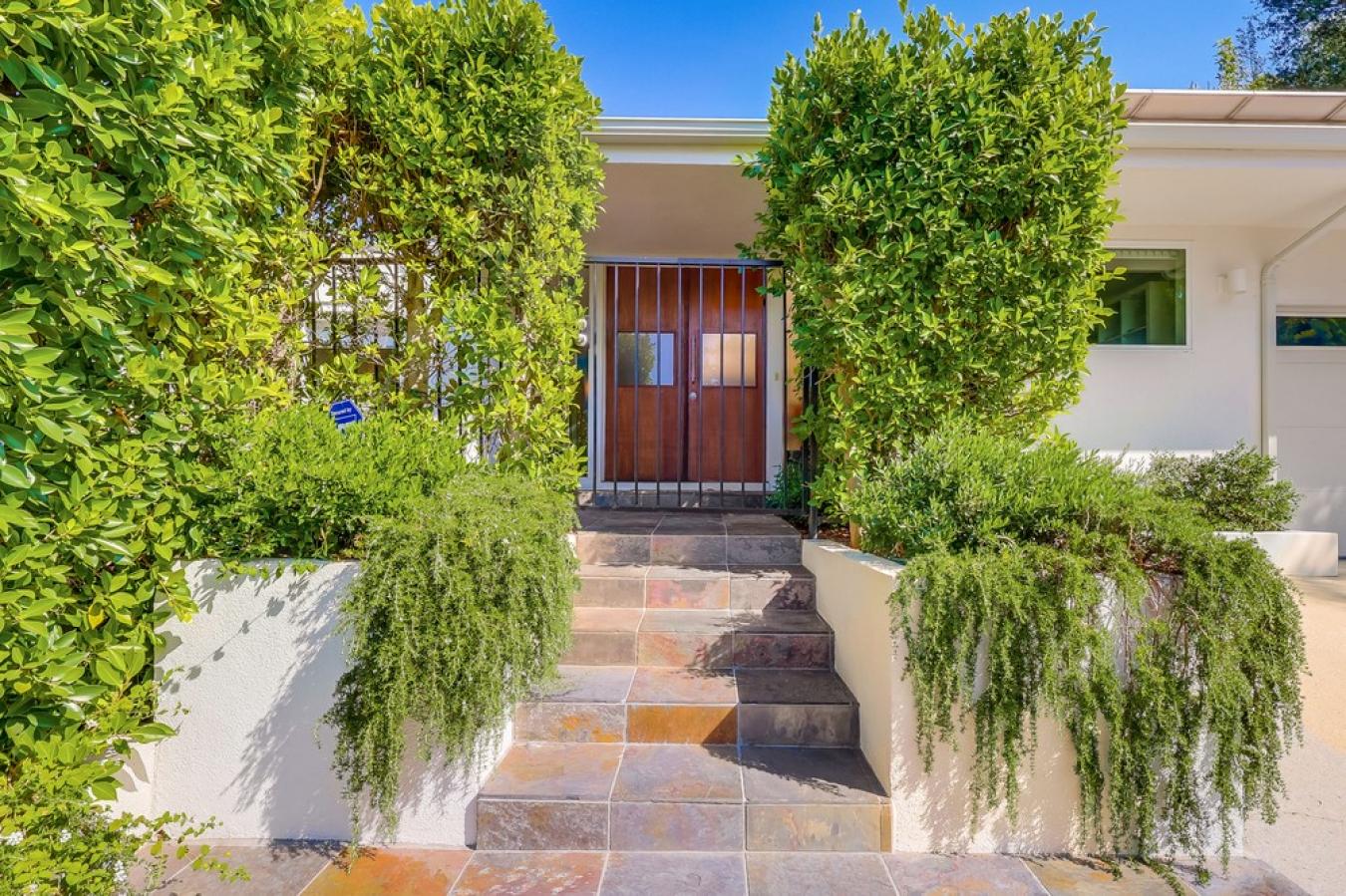 Hollywood Hills West, Los Angeles, 90046, United States, 4 Bedrooms Bedrooms, ,2 BathroomsBathrooms,Residential,For Sale,1934137
