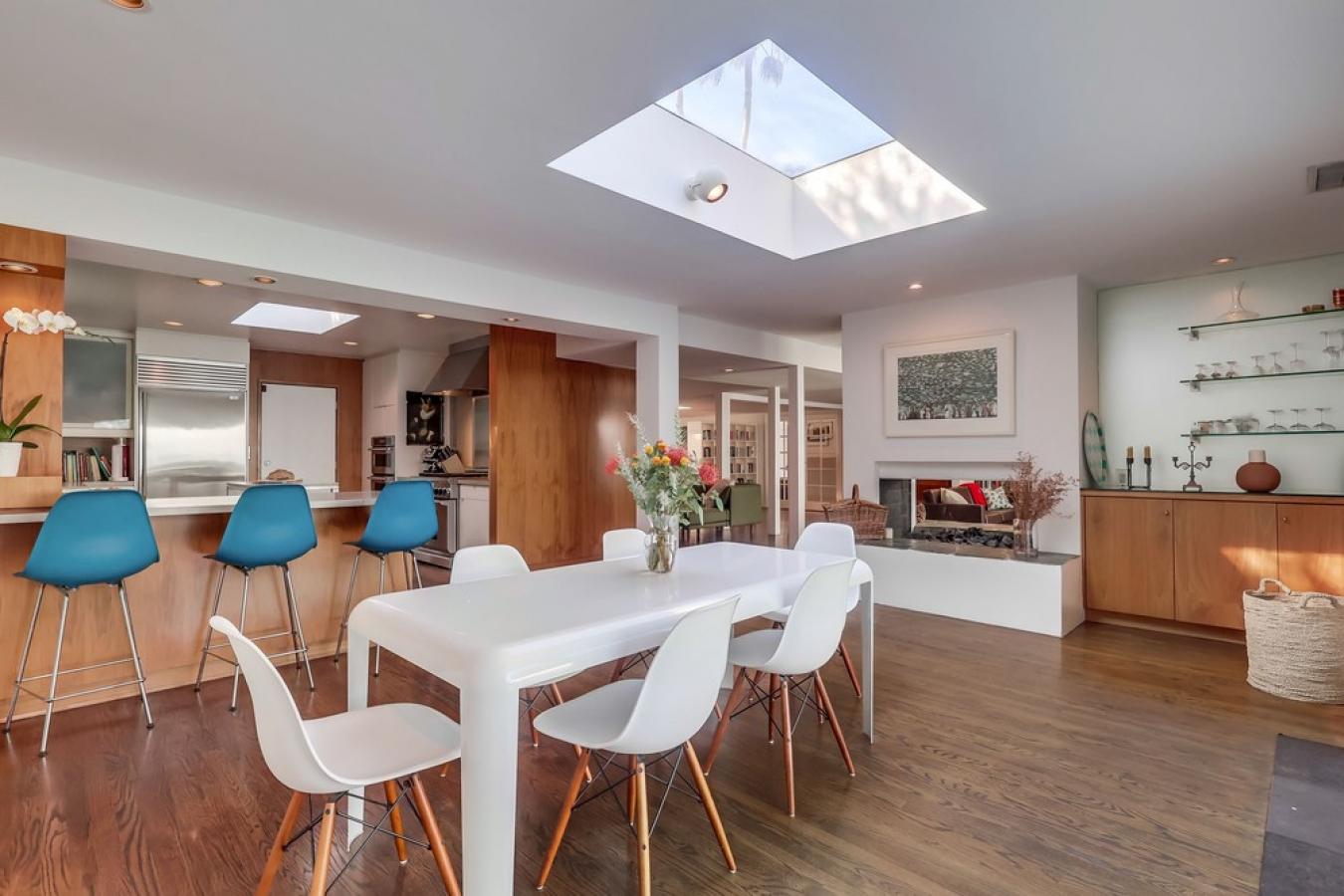 Hollywood Hills West, Los Angeles, 90046, United States, 4 Bedrooms Bedrooms, ,2 BathroomsBathrooms,Residential,For Sale,1934137