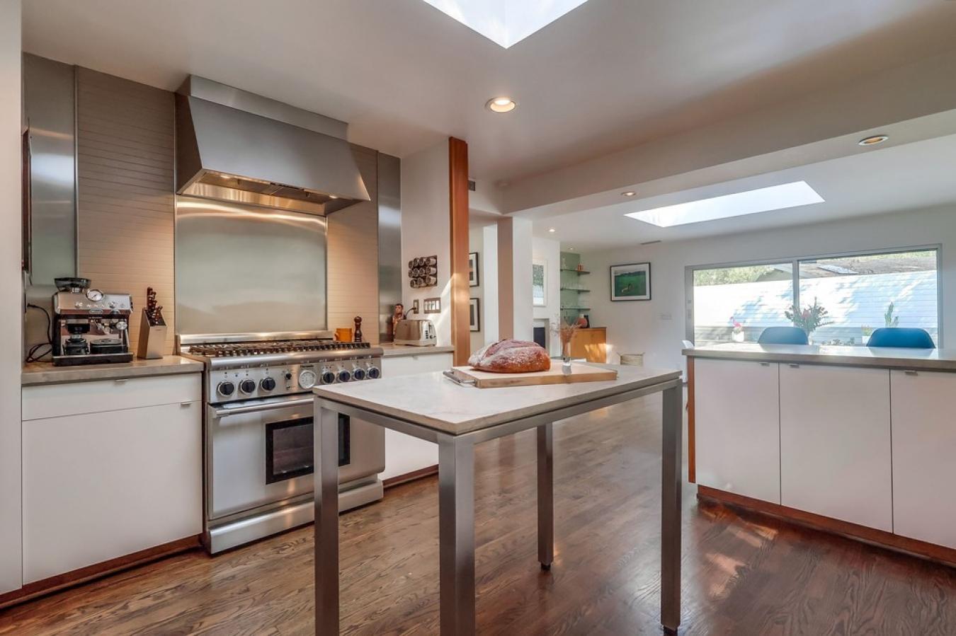 Hollywood Hills West, Los Angeles, 90046, United States, 4 Bedrooms Bedrooms, ,2 BathroomsBathrooms,Residential,For Sale,1934137
