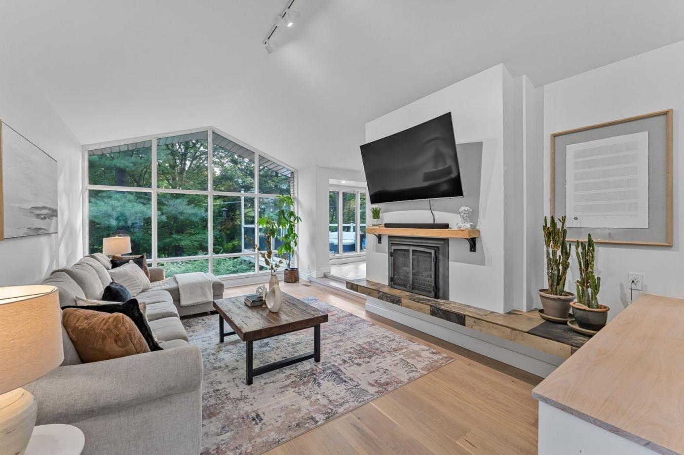 Ancaster, ON, L9G 3H6, Canada, 5 Bedrooms Bedrooms, ,2 BathroomsBathrooms,Residential,For Sale,1919036