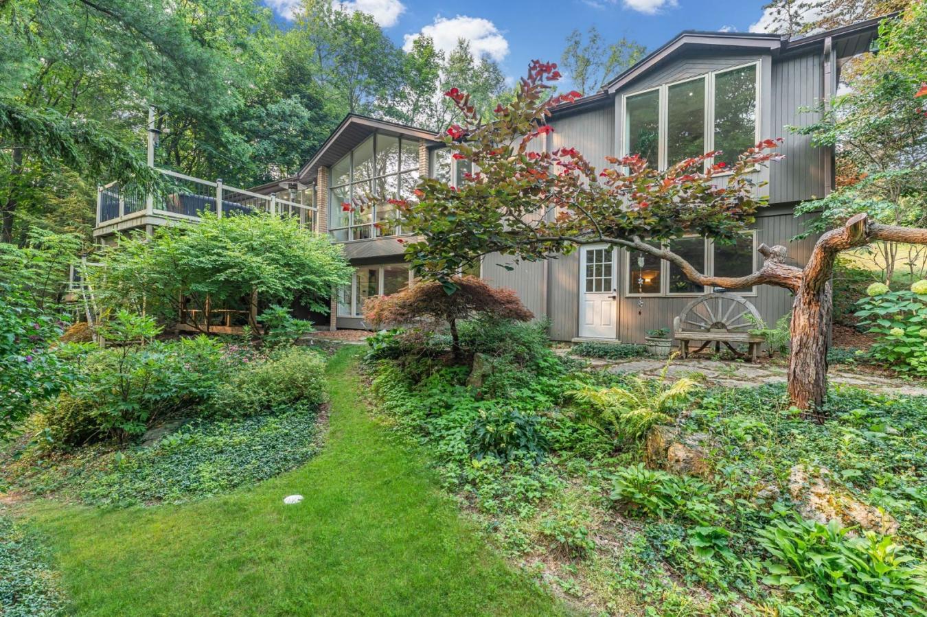 Ancaster, ON, L9G 3H6, Canada, 5 Bedrooms Bedrooms, ,2 BathroomsBathrooms,Residential,For Sale,1919036 Ancaster, ON, L9G 3H6, Canada, 5 Bedrooms Bedrooms, ,2 BathroomsBathrooms,Residential,For Sale,1919036