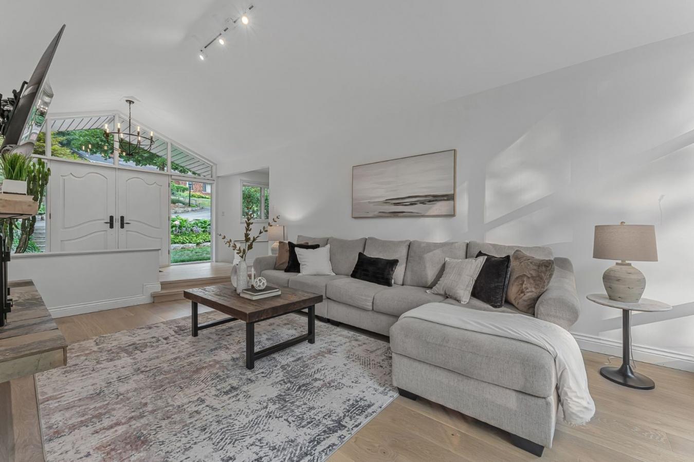 Ancaster, ON, L9G 3H6, Canada, 5 Bedrooms Bedrooms, ,2 BathroomsBathrooms,Residential,For Sale,1919036