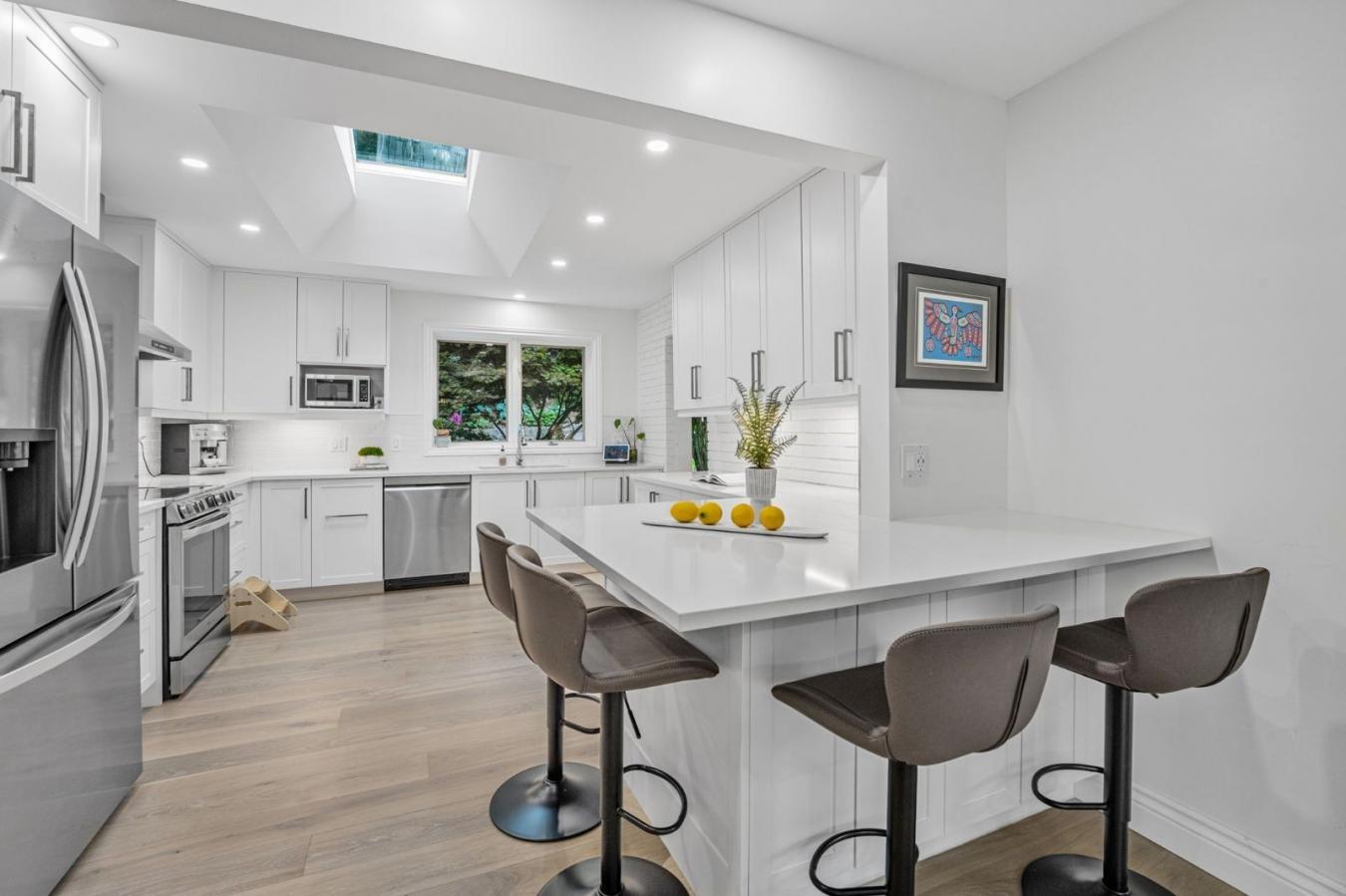 Ancaster, ON, L9G 3H6, Canada, 5 Bedrooms Bedrooms, ,2 BathroomsBathrooms,Residential,For Sale,1919036