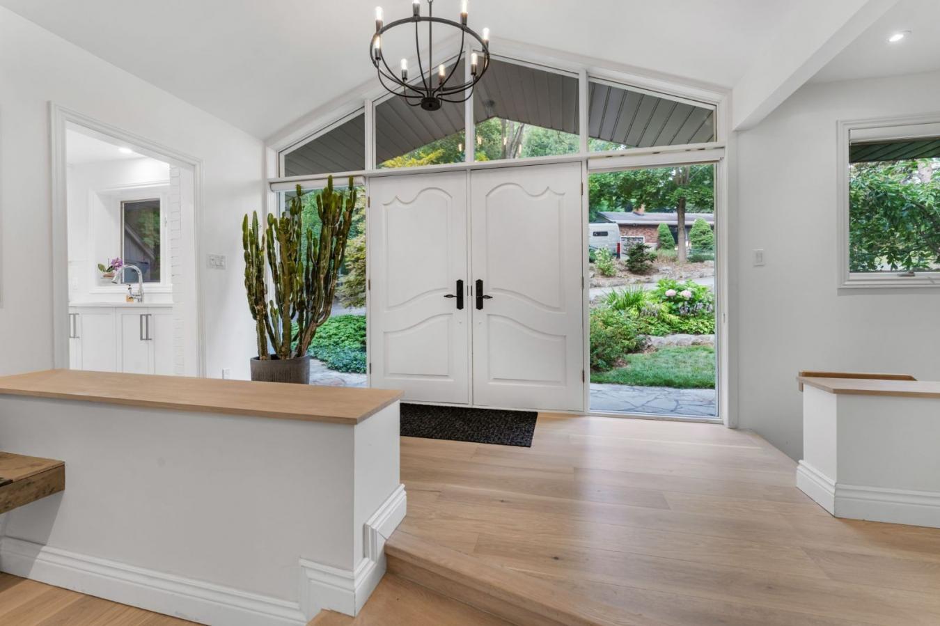 Ancaster, ON, L9G 3H6, Canada, 5 Bedrooms Bedrooms, ,2 BathroomsBathrooms,Residential,For Sale,1919036