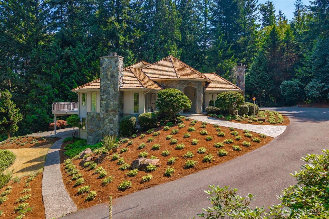 Issaquah, King, 98027, United States, 3 Bedrooms Bedrooms, ,2 BathroomsBathrooms,Residential,For Sale,1919035