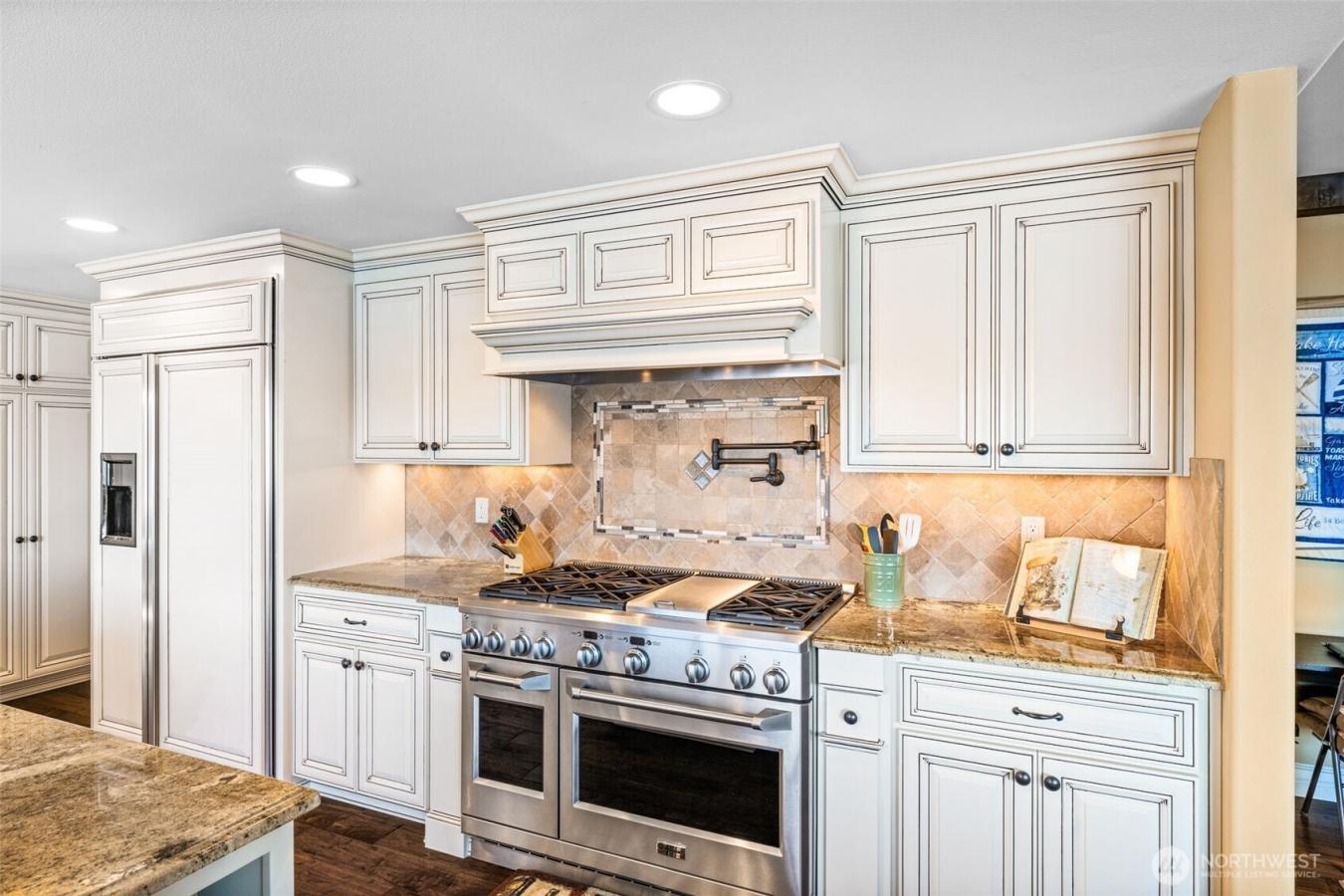 Lake Tapps, Pierce, 98391, United States, 4 Bedrooms Bedrooms, ,4 BathroomsBathrooms,Residential,For Sale,1919033