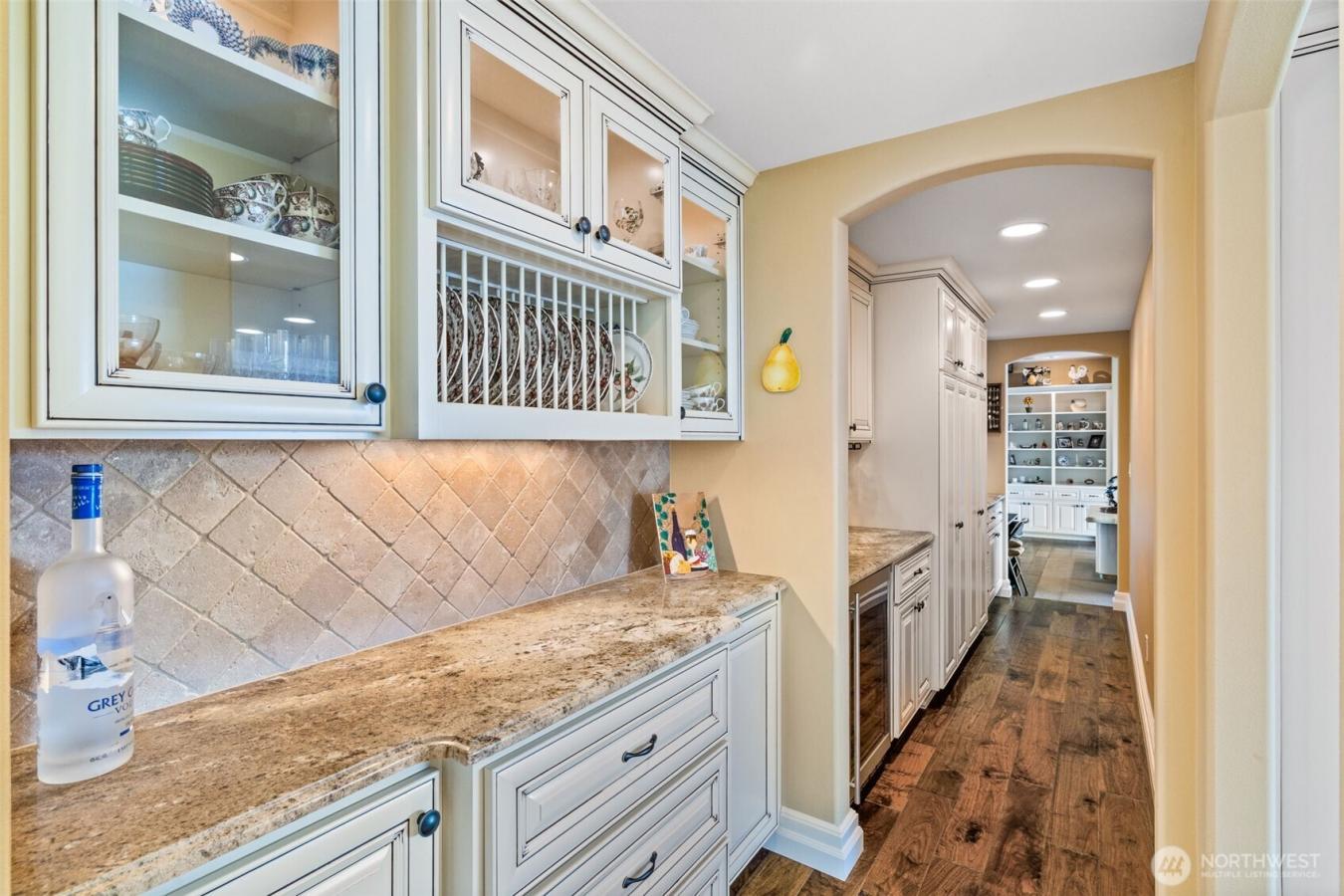 Lake Tapps, Pierce, 98391, United States, 4 Bedrooms Bedrooms, ,4 BathroomsBathrooms,Residential,For Sale,1919033