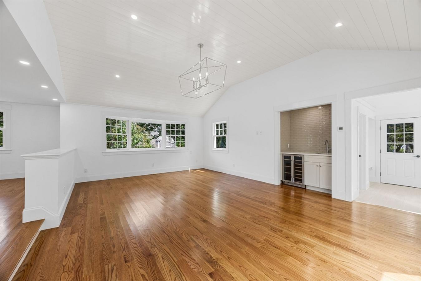 Chatham, Barnstable, 02650, United States, 4 Bedrooms Bedrooms, ,3 BathroomsBathrooms,Residential,For Sale,1919331